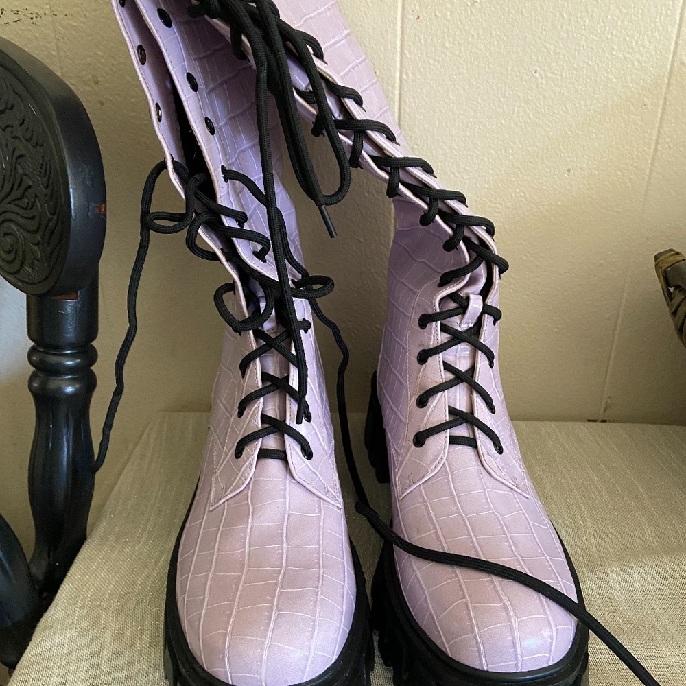Koi Lavender boots